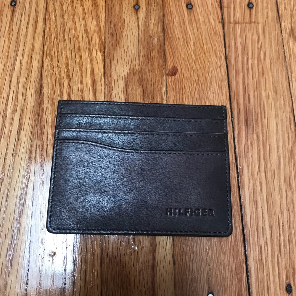 NWOT TOMMY HILFIGER BROWN CARD CASE